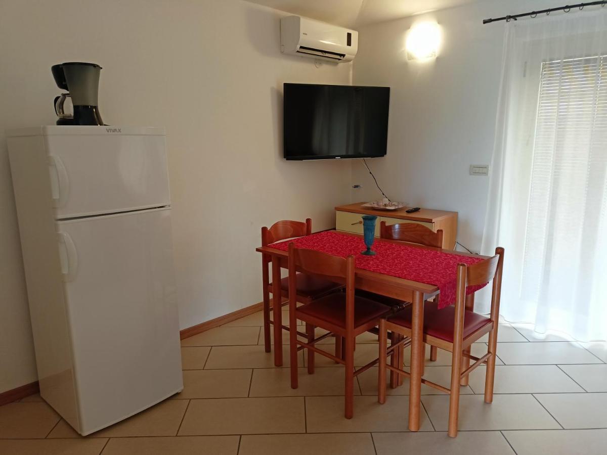 Apartment Studio Ta-Ti Umag Buitenkant foto